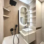 5 Min Dancing House Apartment Prague, Luxury And Modern