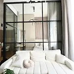 5 Min Dancing House Apartment Prague, Luxury And Modern