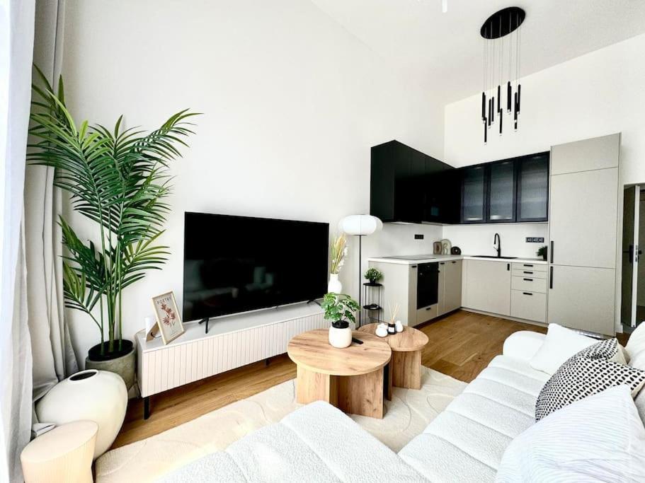 Appartamento 5 Min Dancing House Prague, Luxury And Modern *